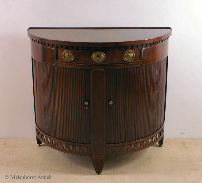 Kleiner Schrank