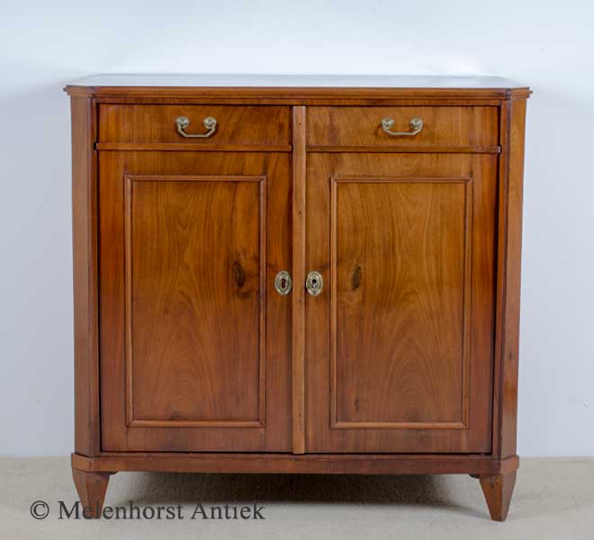 Halbschrank