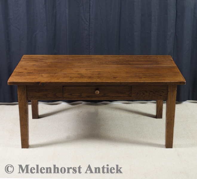 Eichenhölzener Couchtisch
