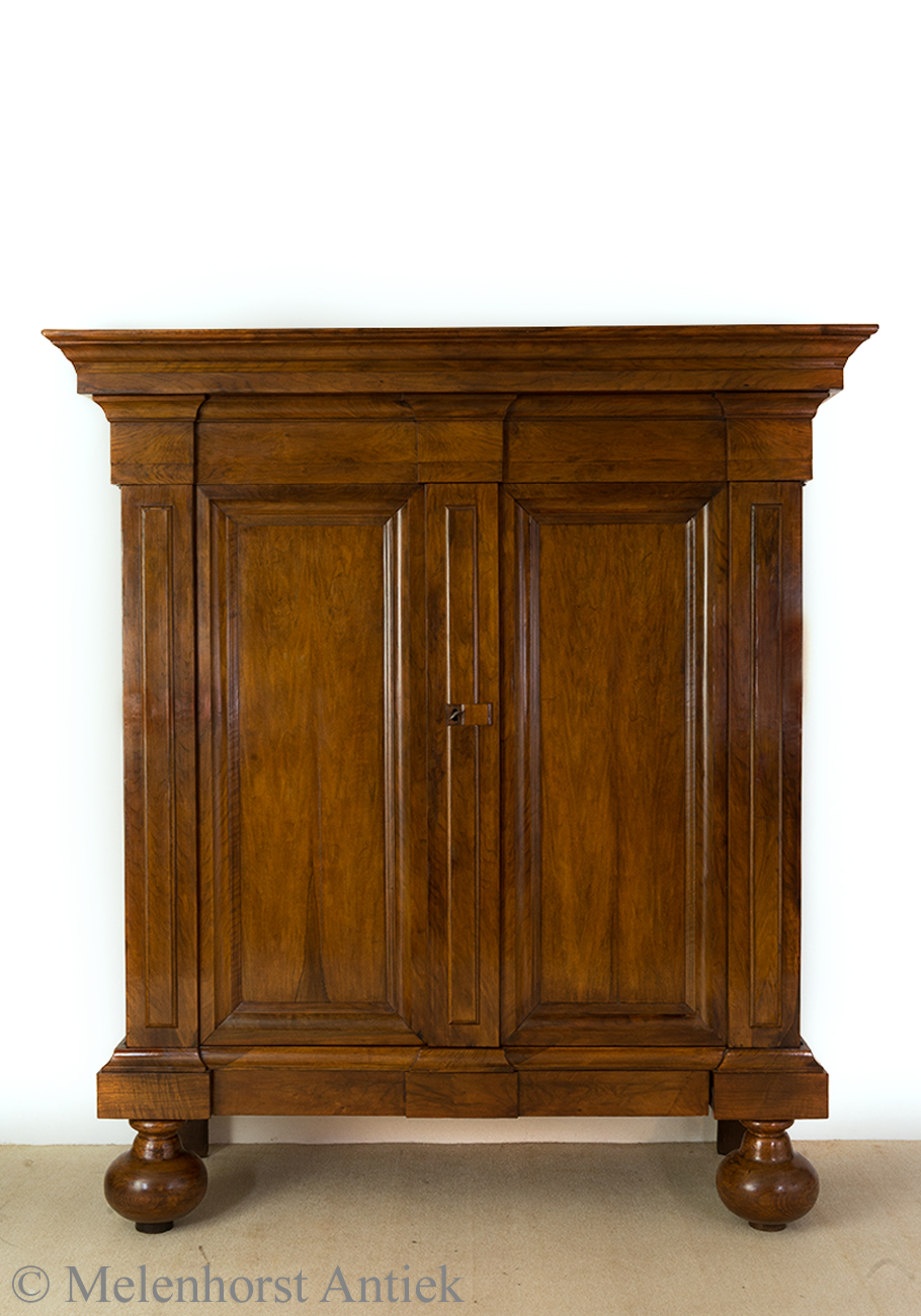 Wellenschrank